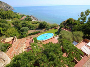  Gorgeous Mansion in Capo Vaticano near Beach  Рикади